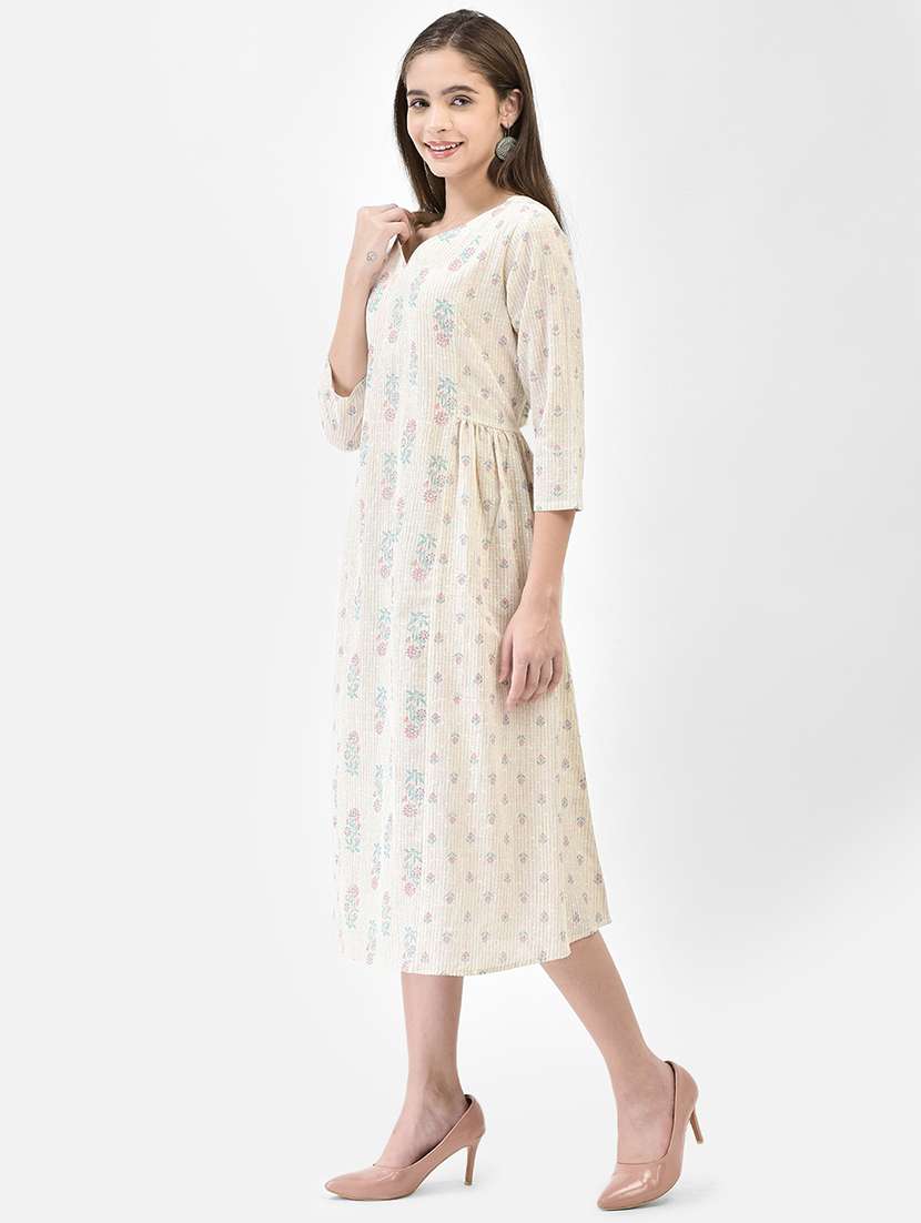 women floral three quarter sleeve a-line kurta - 22295115 -  Standard Image - 2