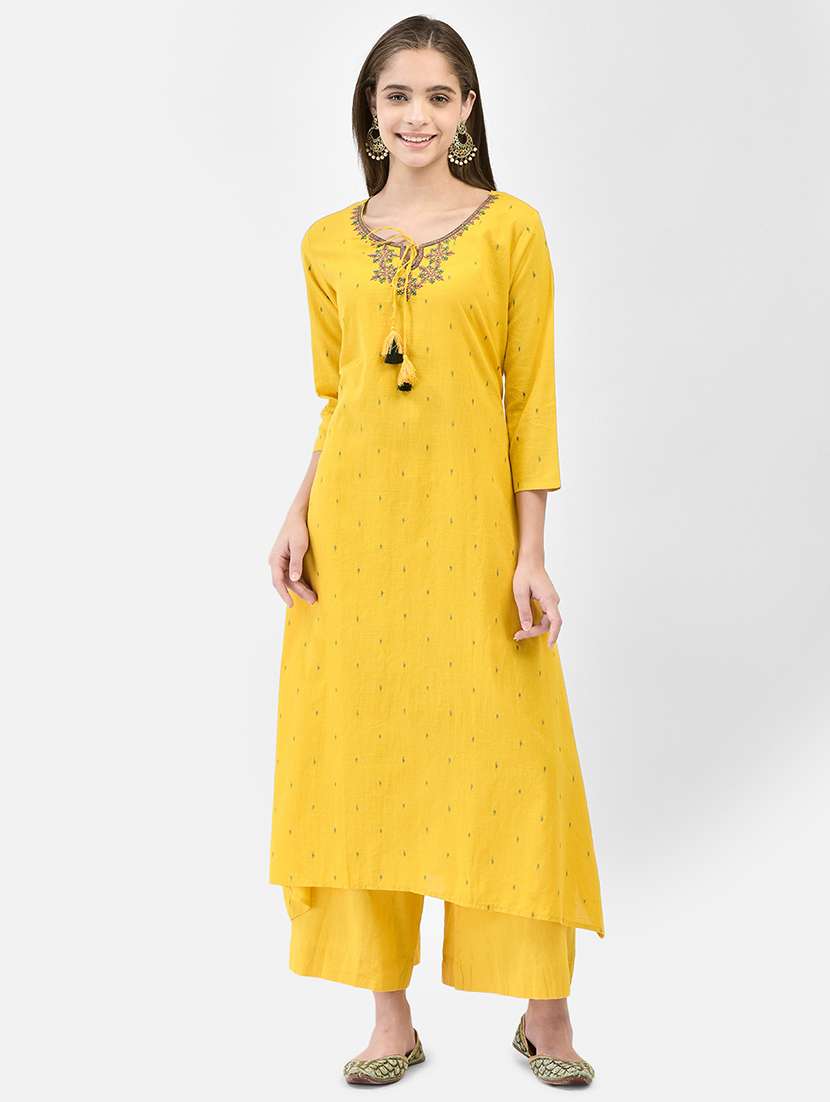 women self design three quarter sleeve a-line kurta