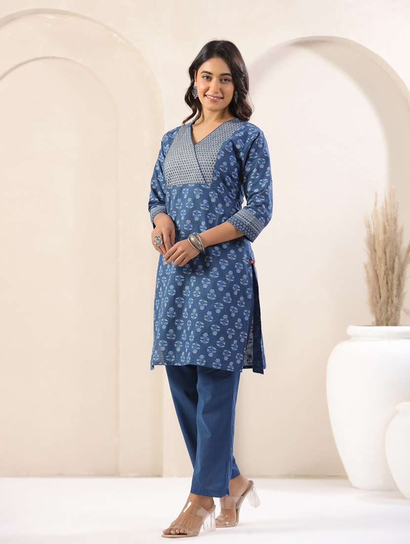 women printed three quarter sleeve straight kurta - 22295160 -  Standard Image - 2