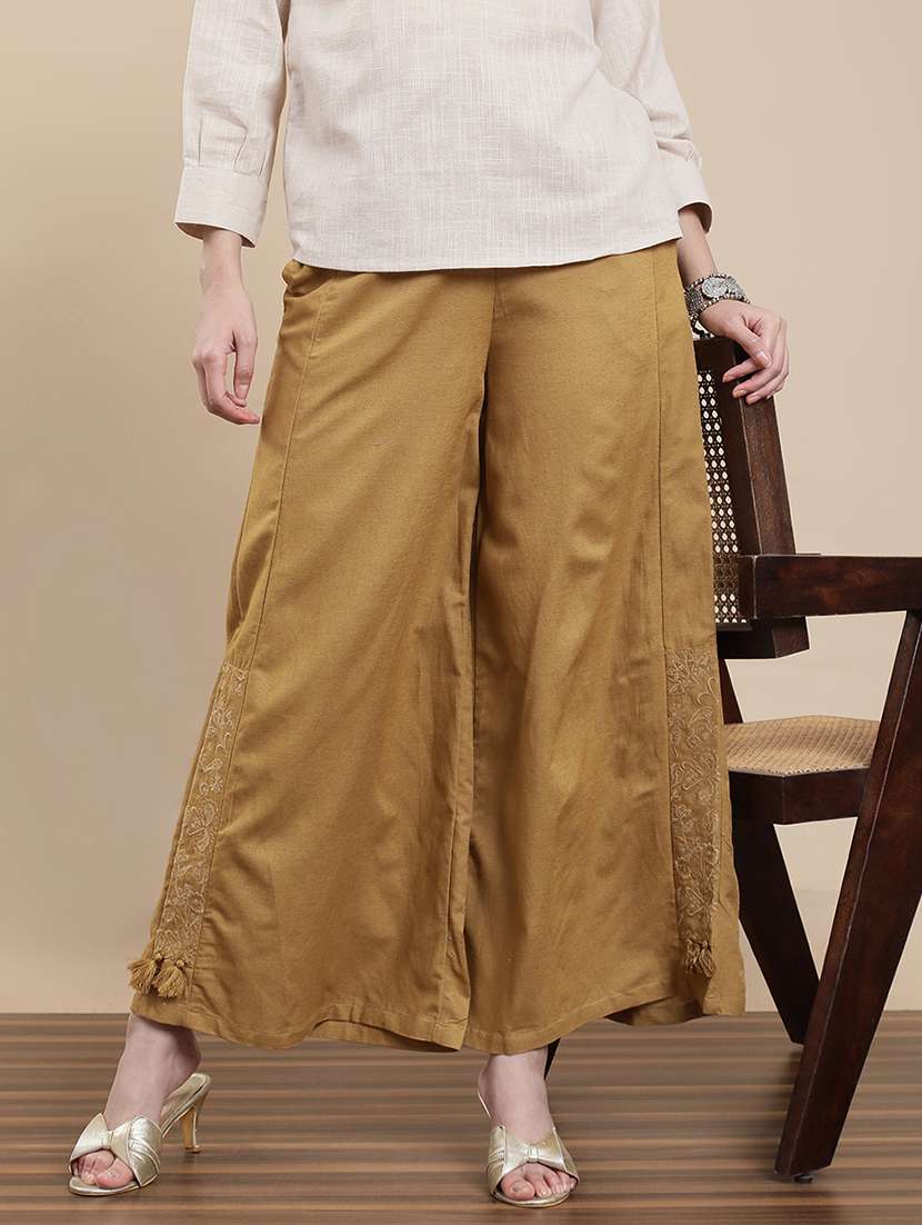 women solid mid rise flared palazzo