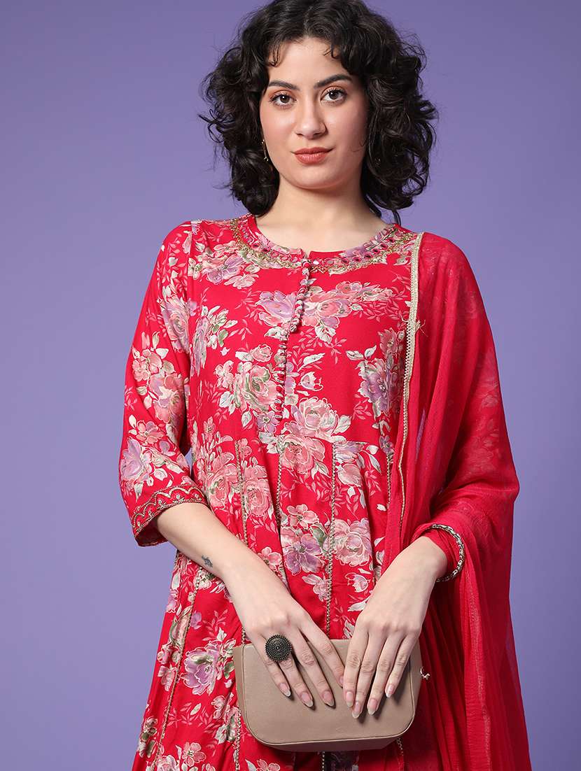 women floral three quarter sleeve kurta pant with dupatta set - 22296187 -  Standard Image - 2