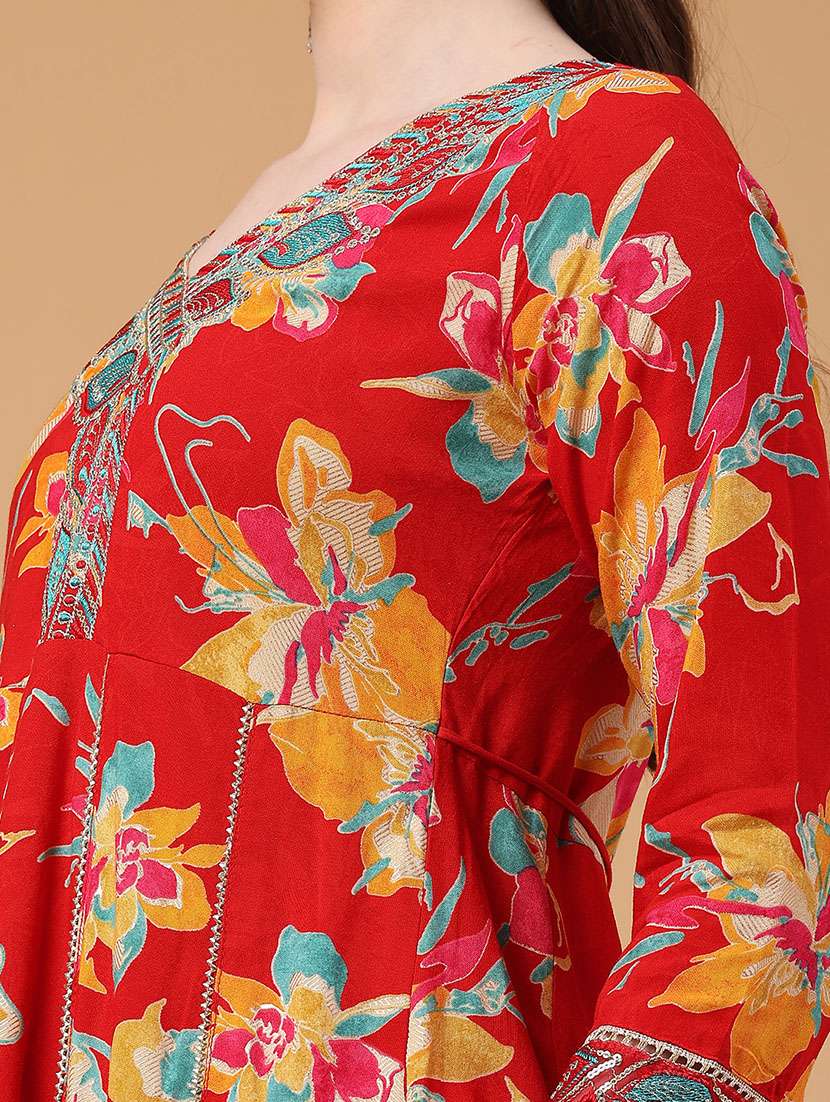 women floral three quarter sleeve kurta pant with dupatta set - 22296195 -  Standard Image - 2