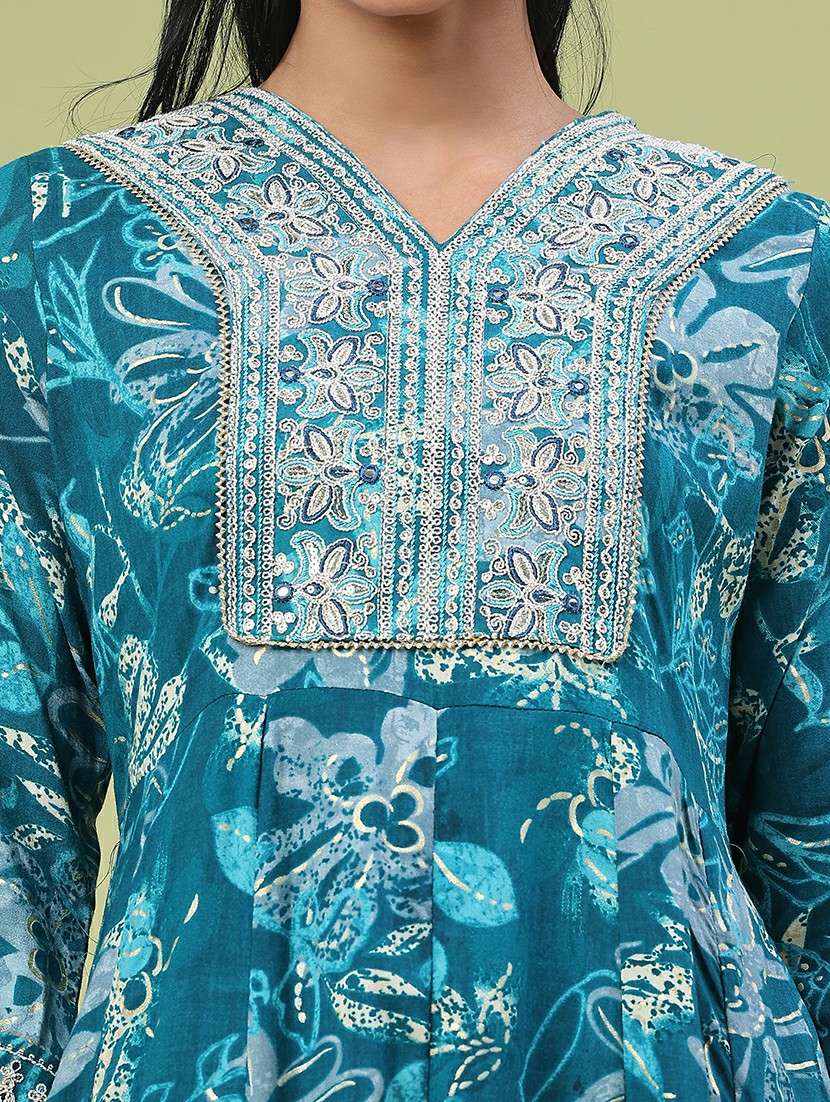 women floral three quarter sleeve kurta pant with dupatta set - 22296196 -  Standard Image - 2