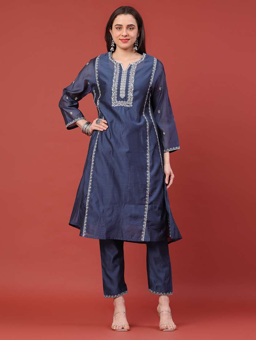 women embroidered three quarter sleeves kurta pant set