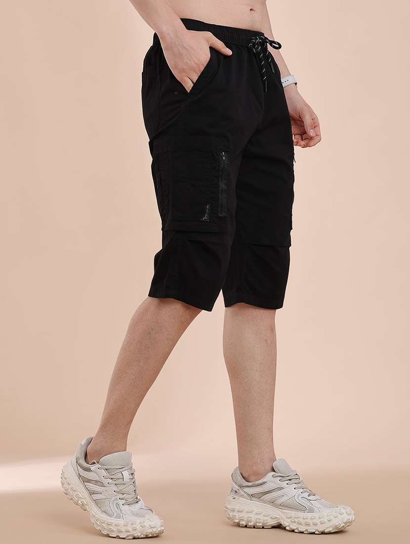 men solid mid rise three fourth cargo shorts - 22296958 -  Standard Image - 2