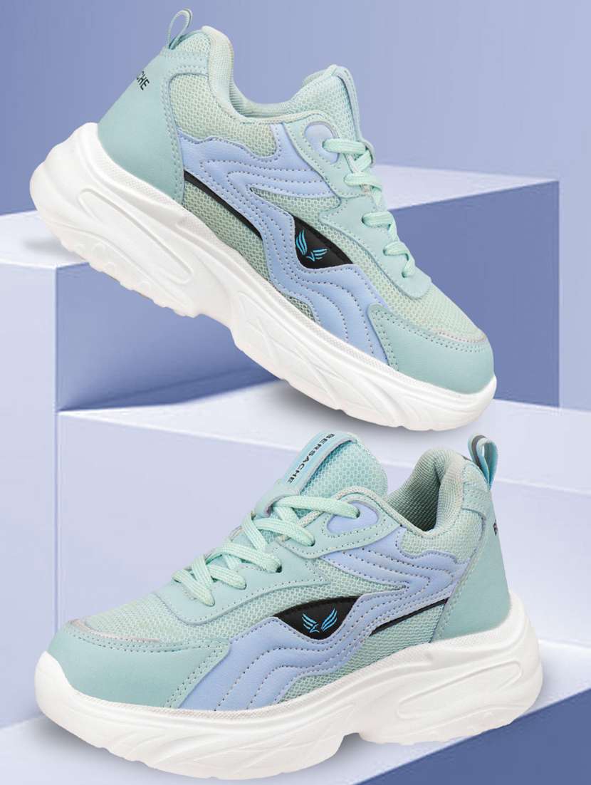 women solid lace-up casual shoe