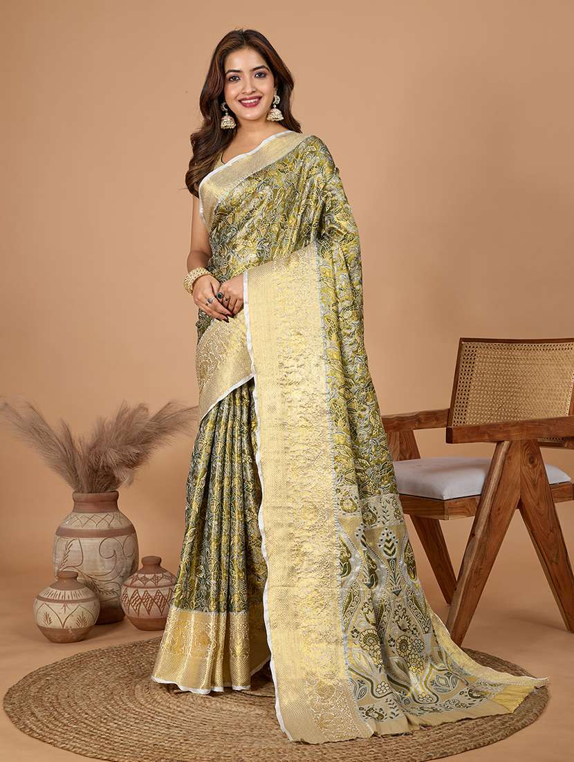 women self design kanjivaram saree with blouse