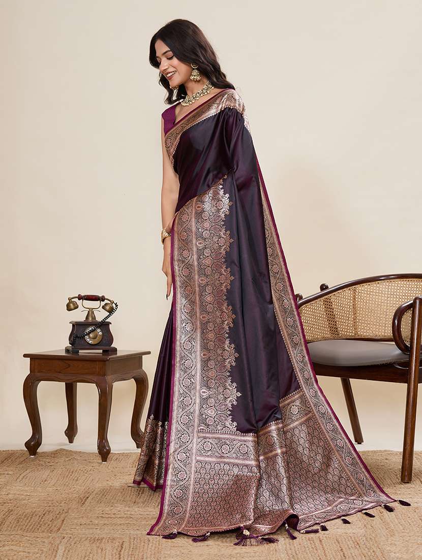 Women Solid With Bordered Saree With Blouse - 22298707 -  Standard Image - 2