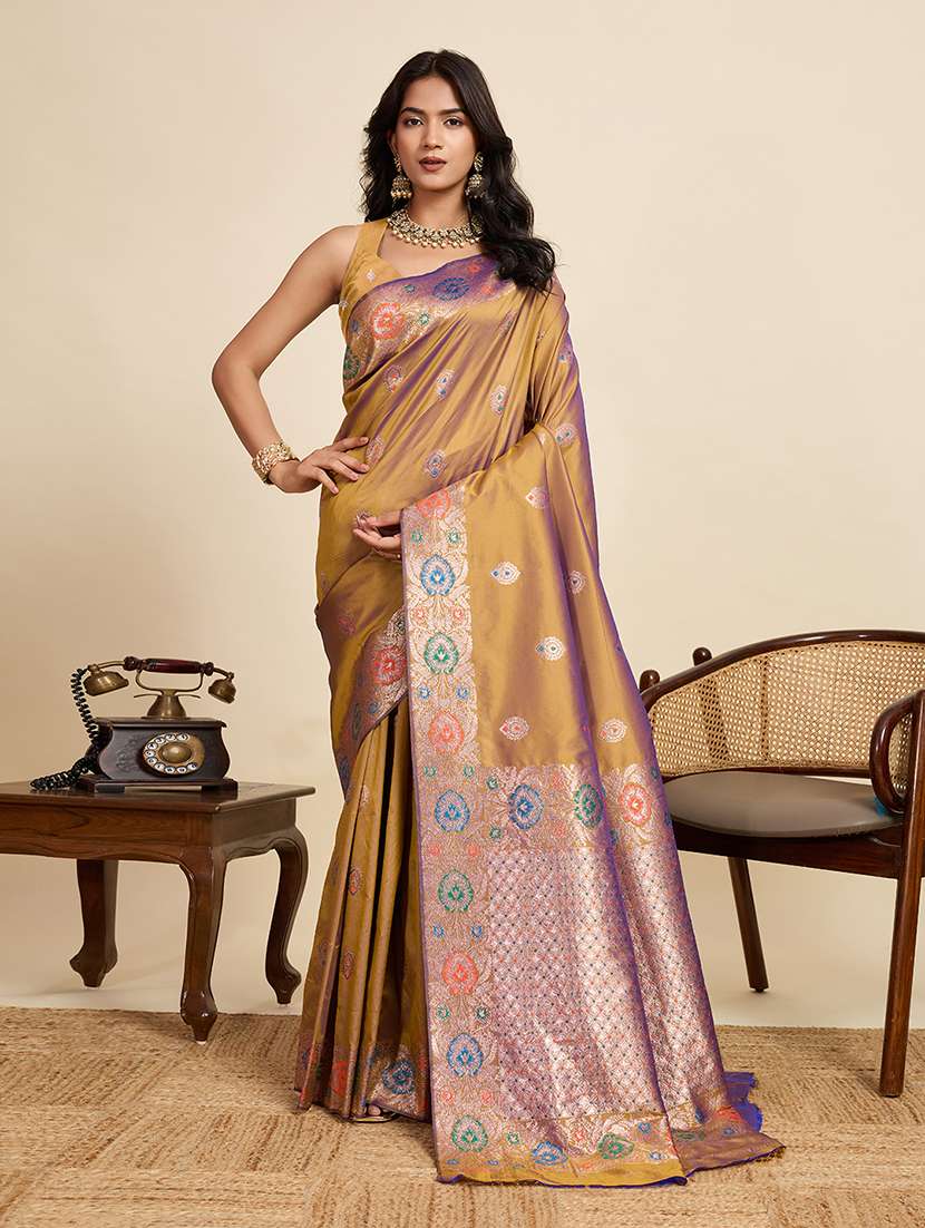women self design banarasi saree with blouse