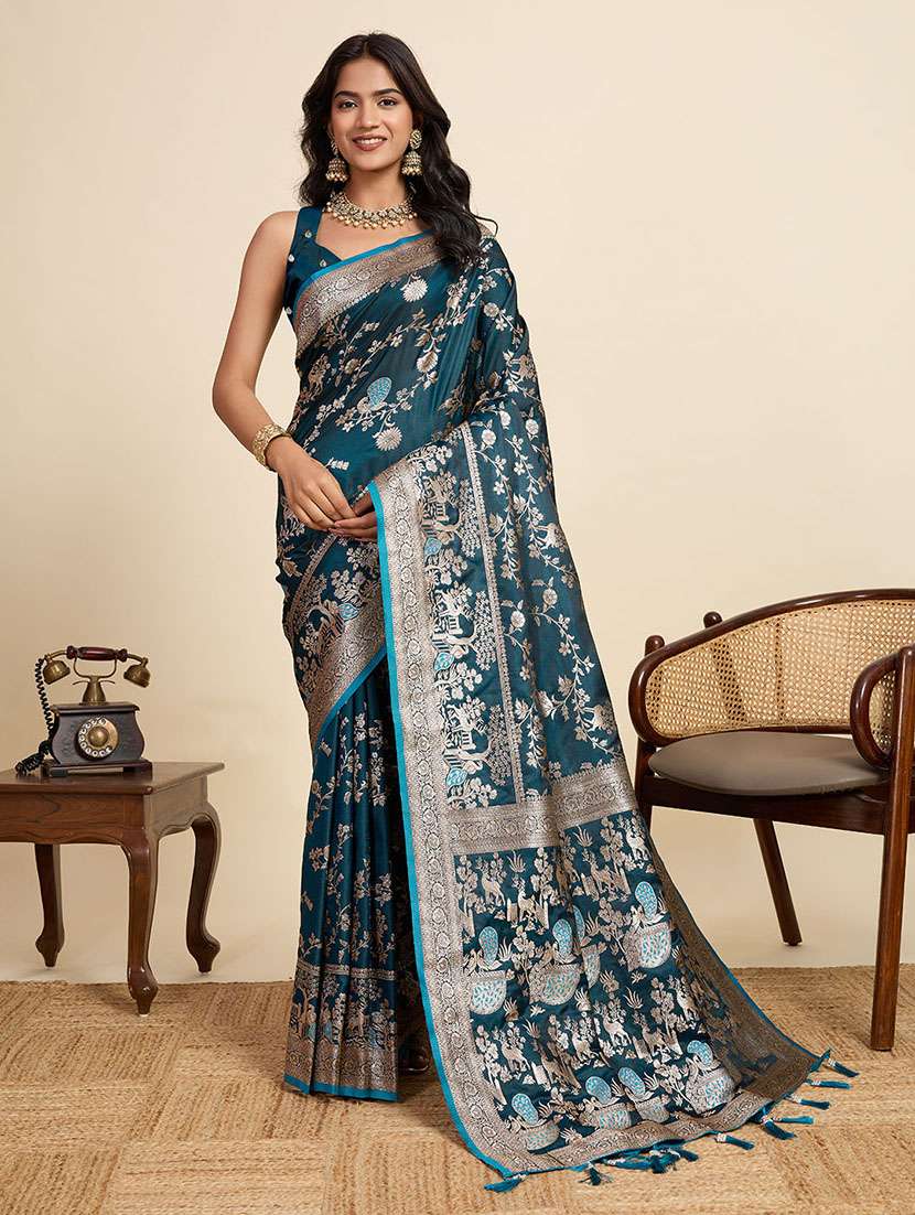 women self design banarasi saree with blouse