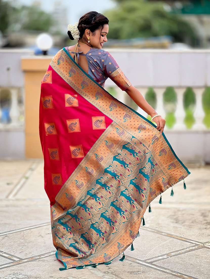 women self design banarasi saree with blouse - 22298786 -  Standard Image - 2