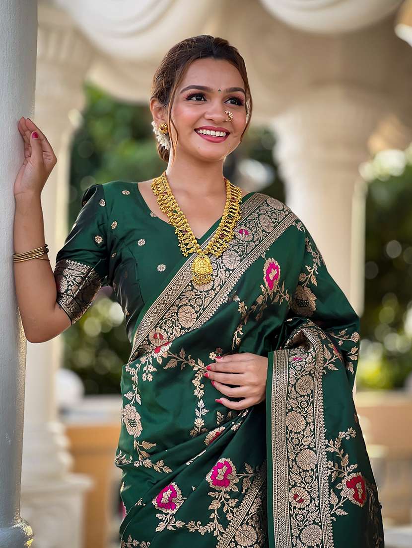 women self design banarasi saree with blouse - 22298789 -  Standard Image - 2