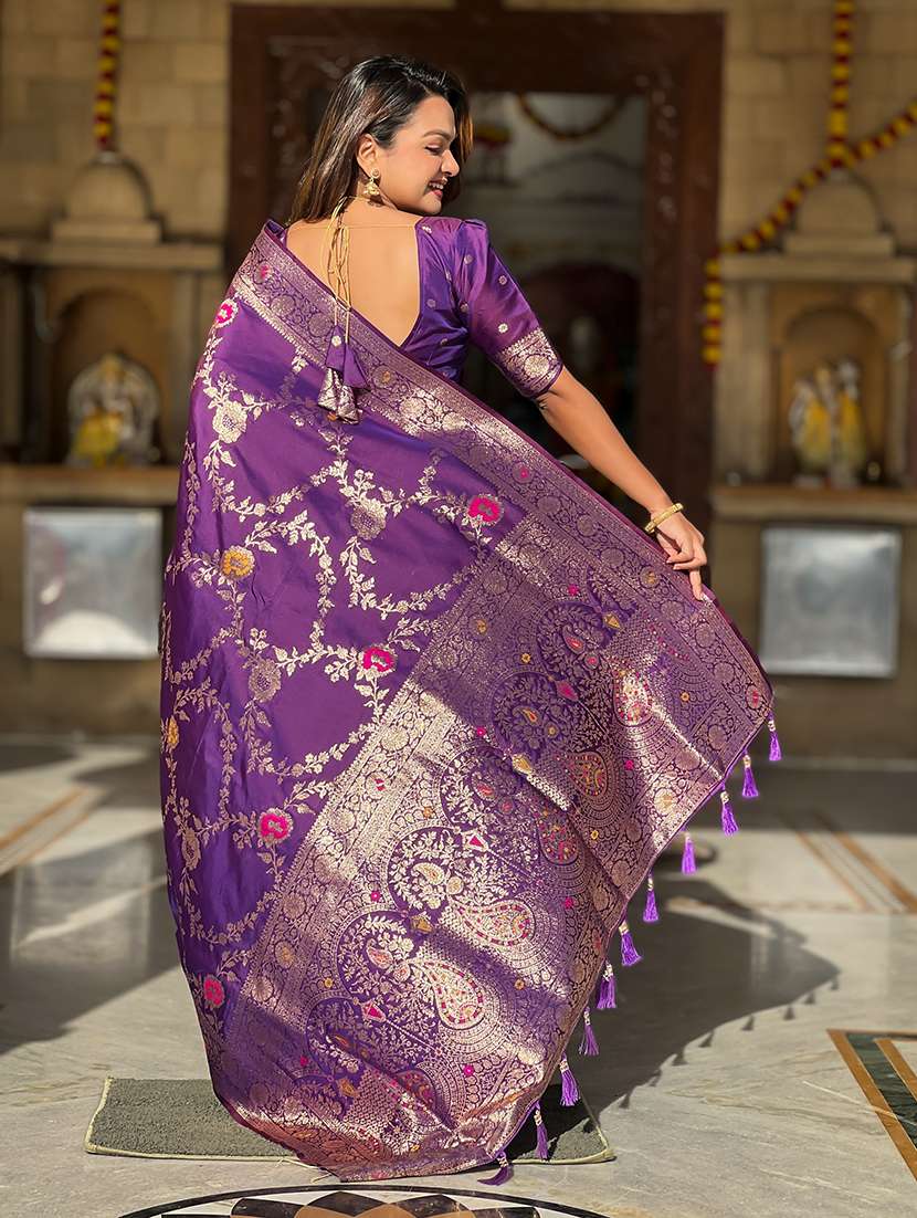 women self design banarasi saree with blouse - 22298801 -  Standard Image - 2
