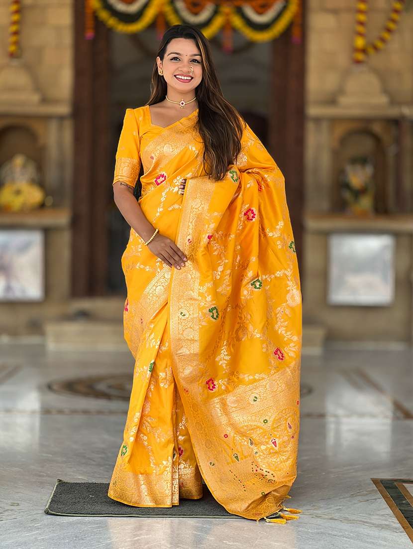 women self design banarasi saree with blouse