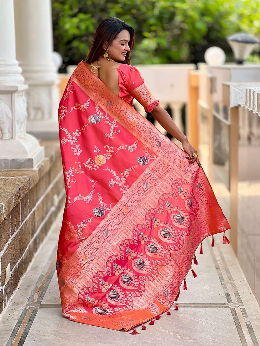 women self design banarasi saree with blouse - 22298805 -  Standard Image - 2