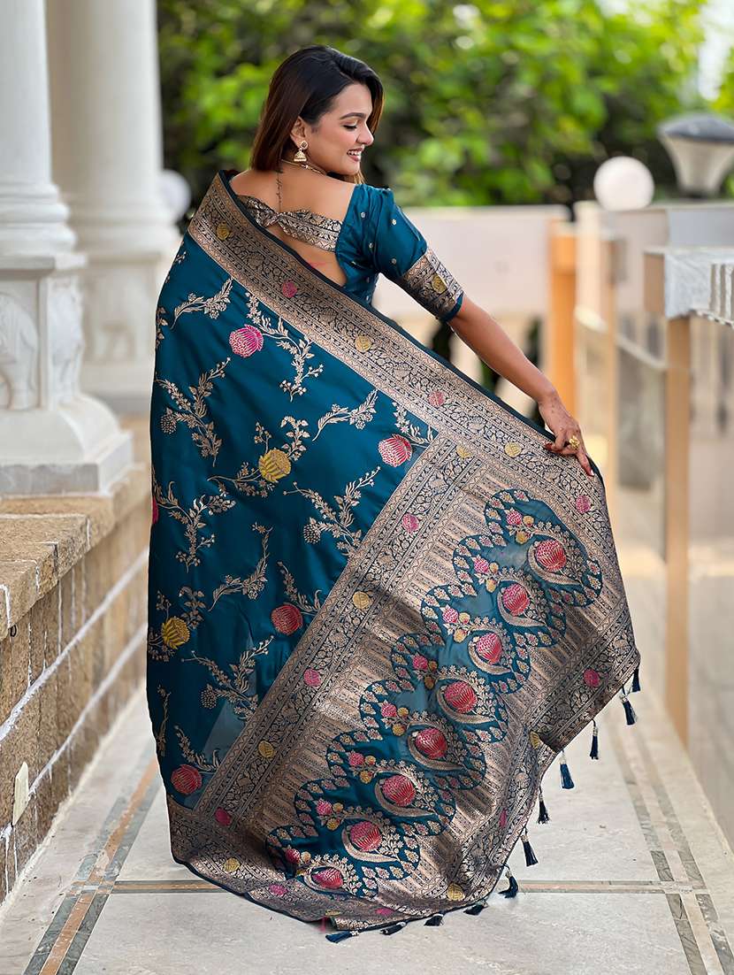 women self design banarasi saree with blouse - 22298808 -  Standard Image - 2