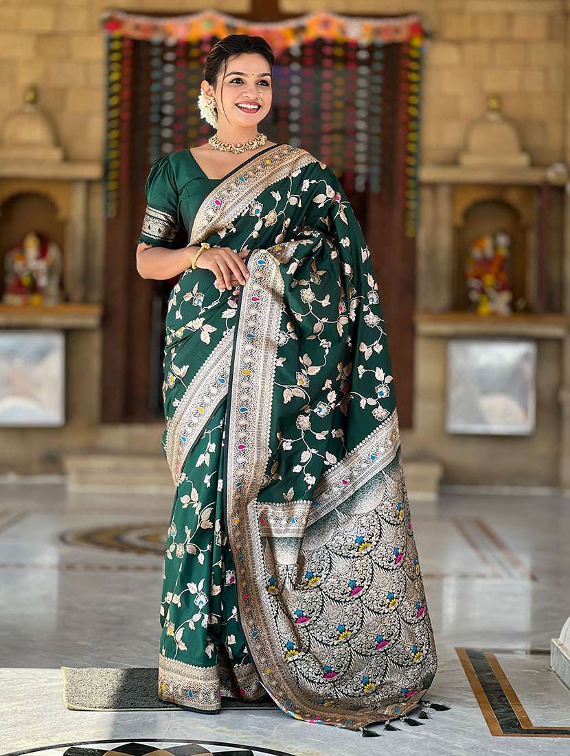 women self design banarasi saree with blouse - 22298817 -  Standard Image - 2
