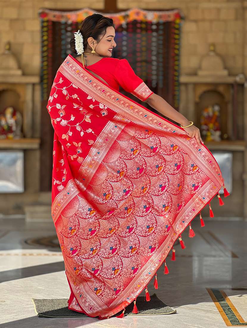 women self design banarasi saree with blouse - 22298828 -  Standard Image - 2