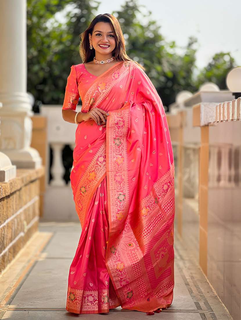 women self design banarasi saree with blouse