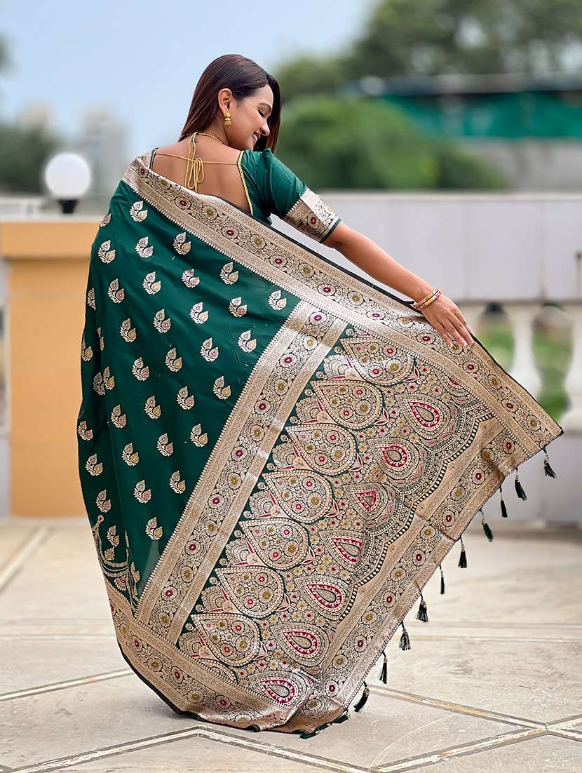 women self design banarasi saree with blouse - 22298866 -  Standard Image - 2