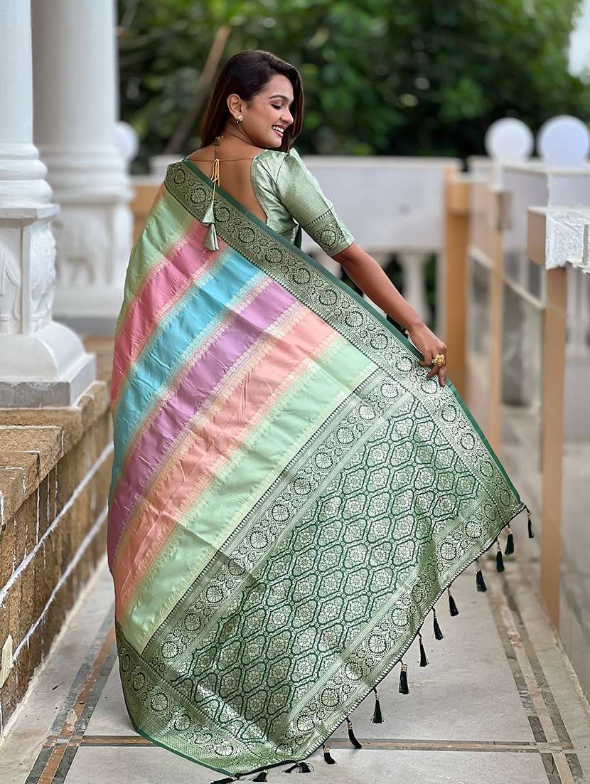 women self design banarasi saree with blouse - 22298899 -  Standard Image - 2