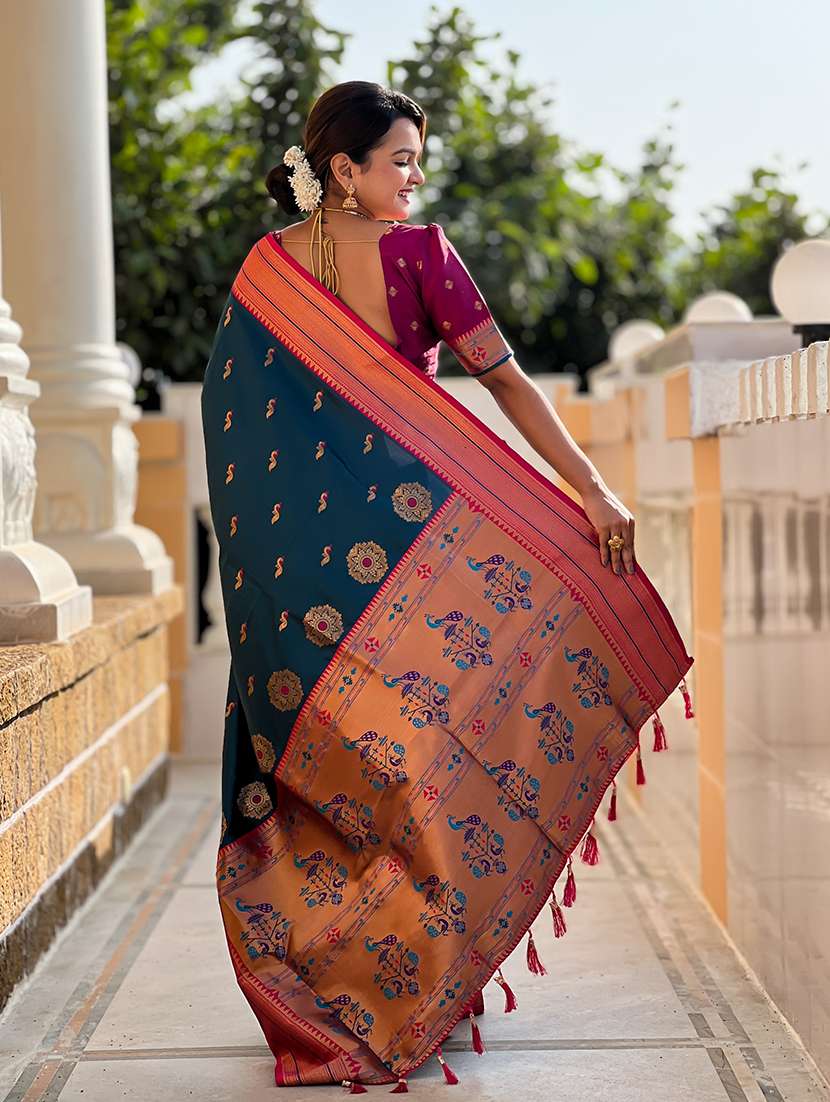 Women Self Design Paithani Saree With Blouse - 22298908 -  Standard Image - 2