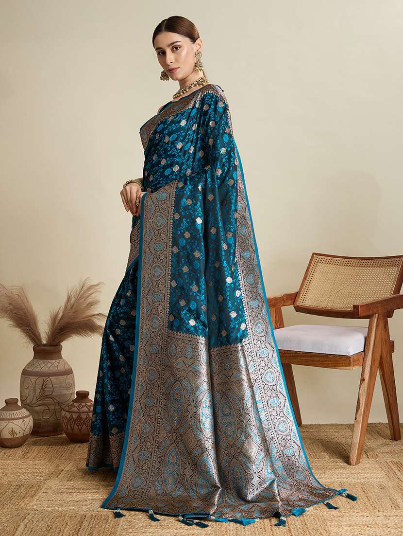 women self design banarasi saree with blouse - 22298983 -  Standard Image - 2