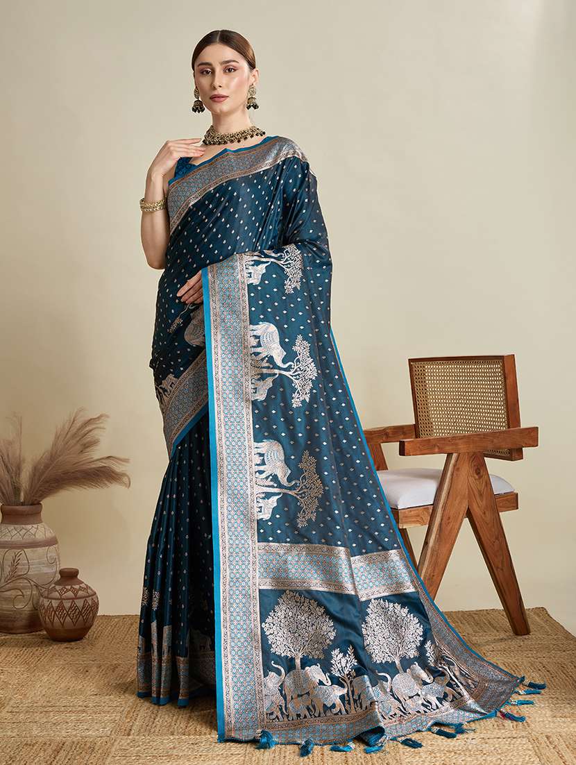 women self design banarasi saree with blouse