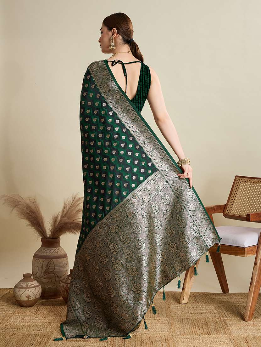 women self design banarasi saree with blouse - 22298994 -  Standard Image - 2