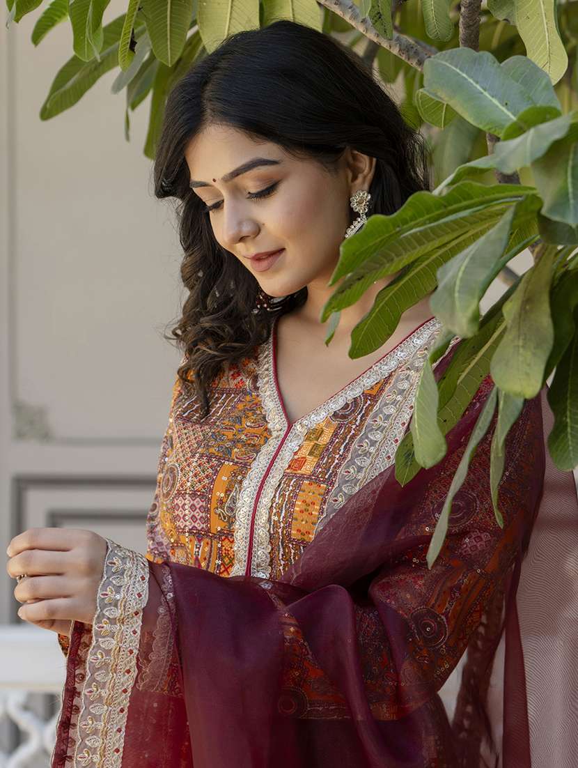 women printed long sleeve kurta with dupatta set - 22299152 -  Standard Image - 7