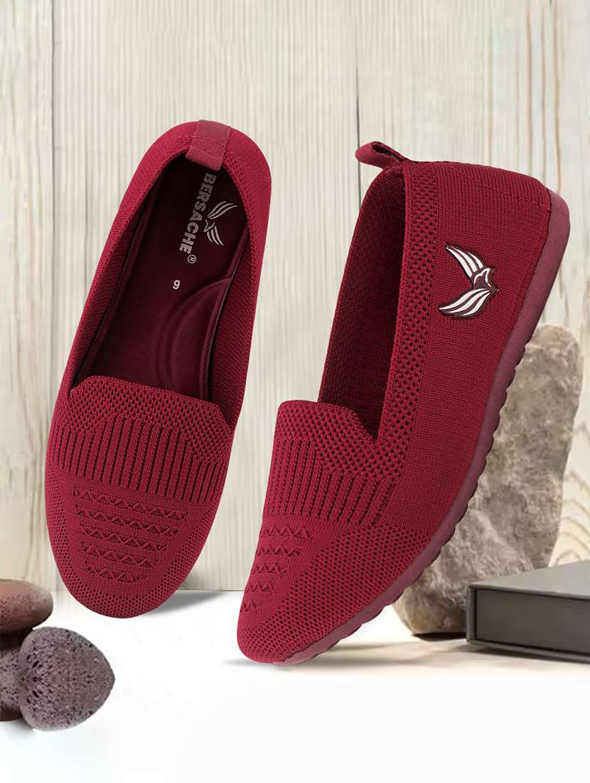 women solid slip on ballerina