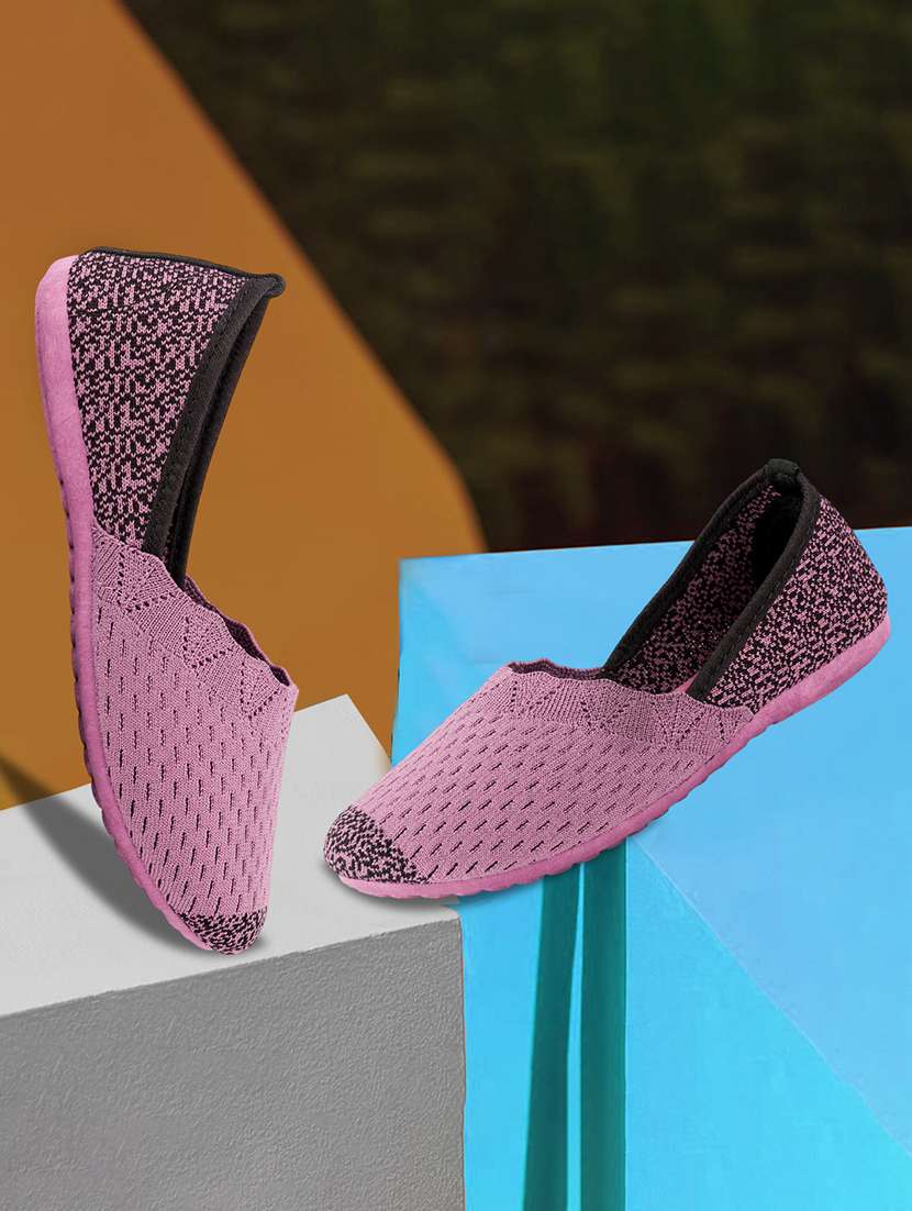 women solid slip on ballerina