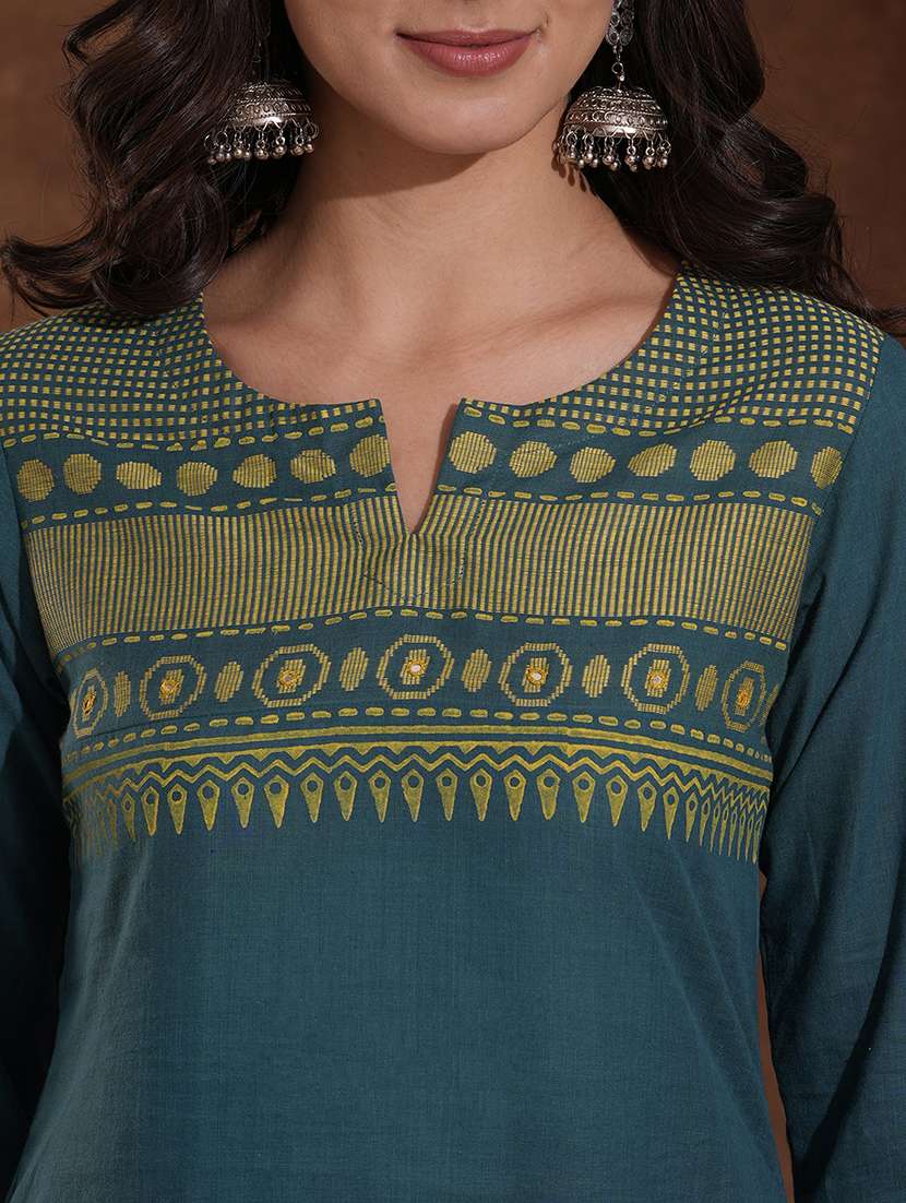 women self design three quarter sleeve straight kurta - 22300526 -  Standard Image - 7