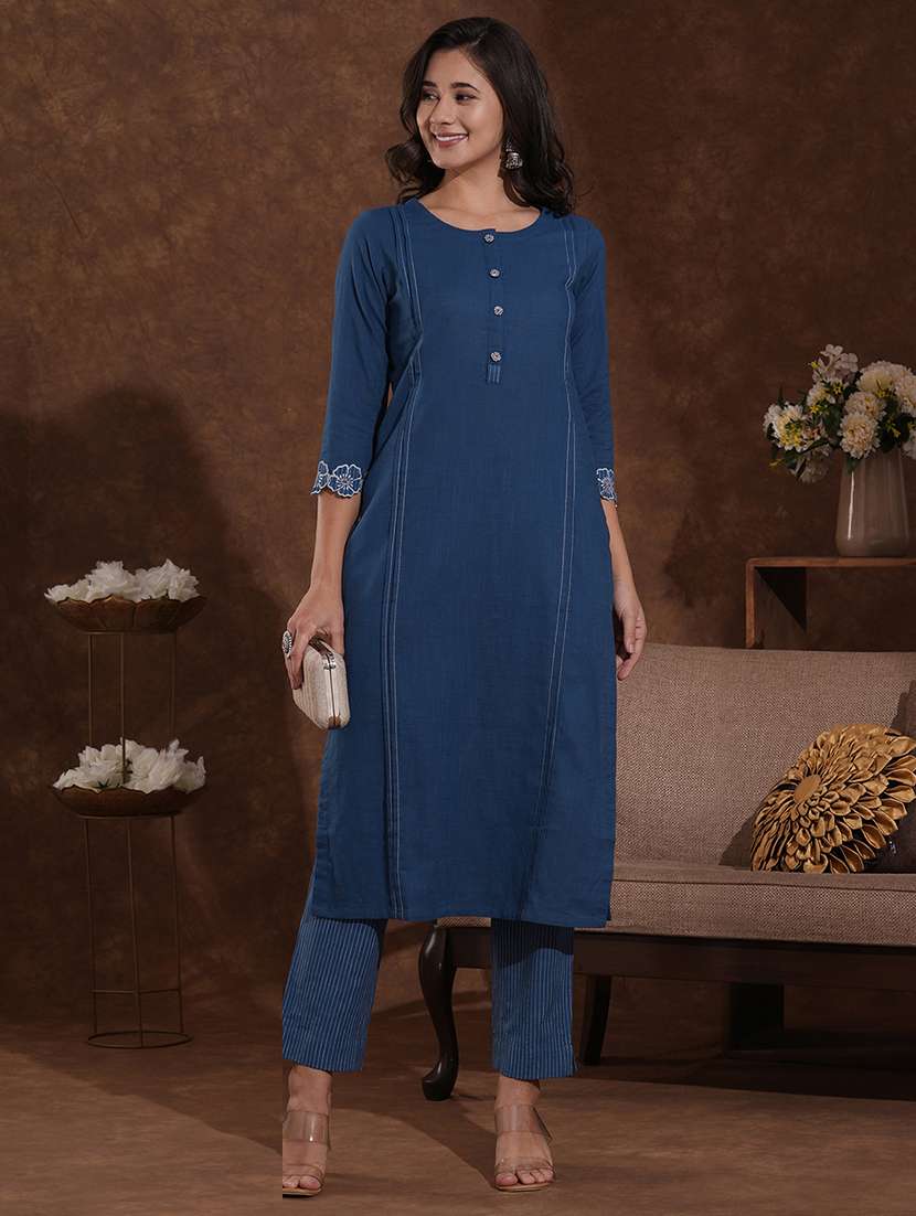 women solid three quarter sleeve straight kurta