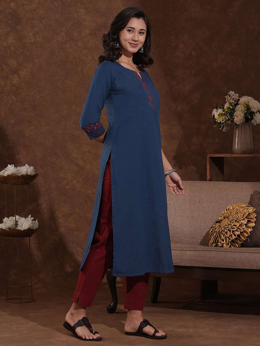 women solid three quarter sleeve straight kurta - 22300548 -  Standard Image - 2