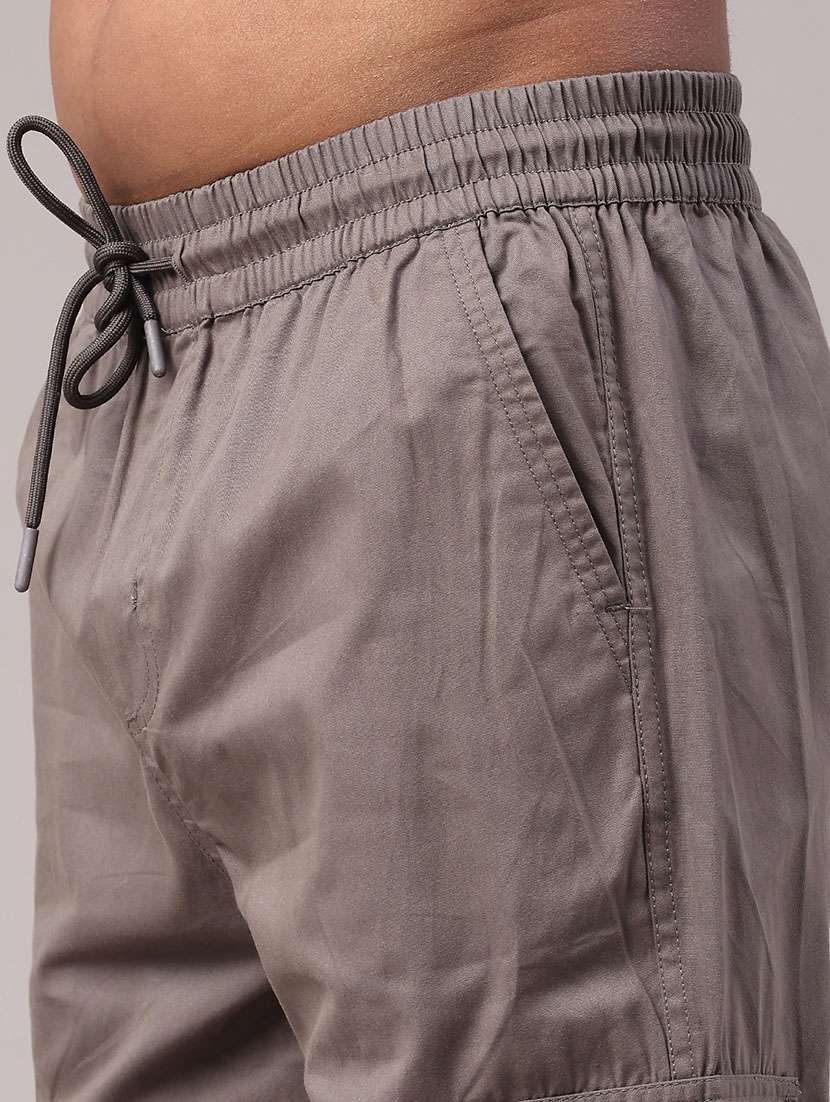 men solid mid rise regular fit cargo  - 22304086 -  Standard Image - 2