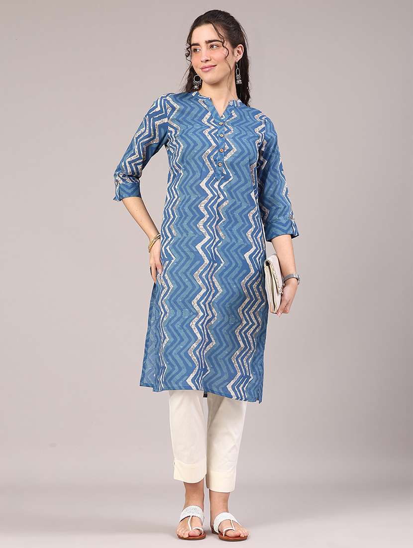 women printed three quarter sleeve straight kurta