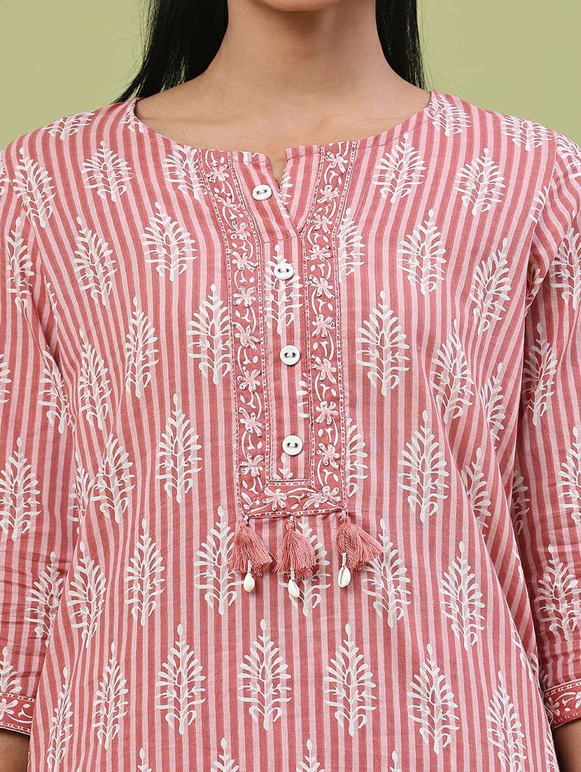 women printed three quarter sleeve kurta pant with dupatta set - 22304781 -  Standard Image - 2