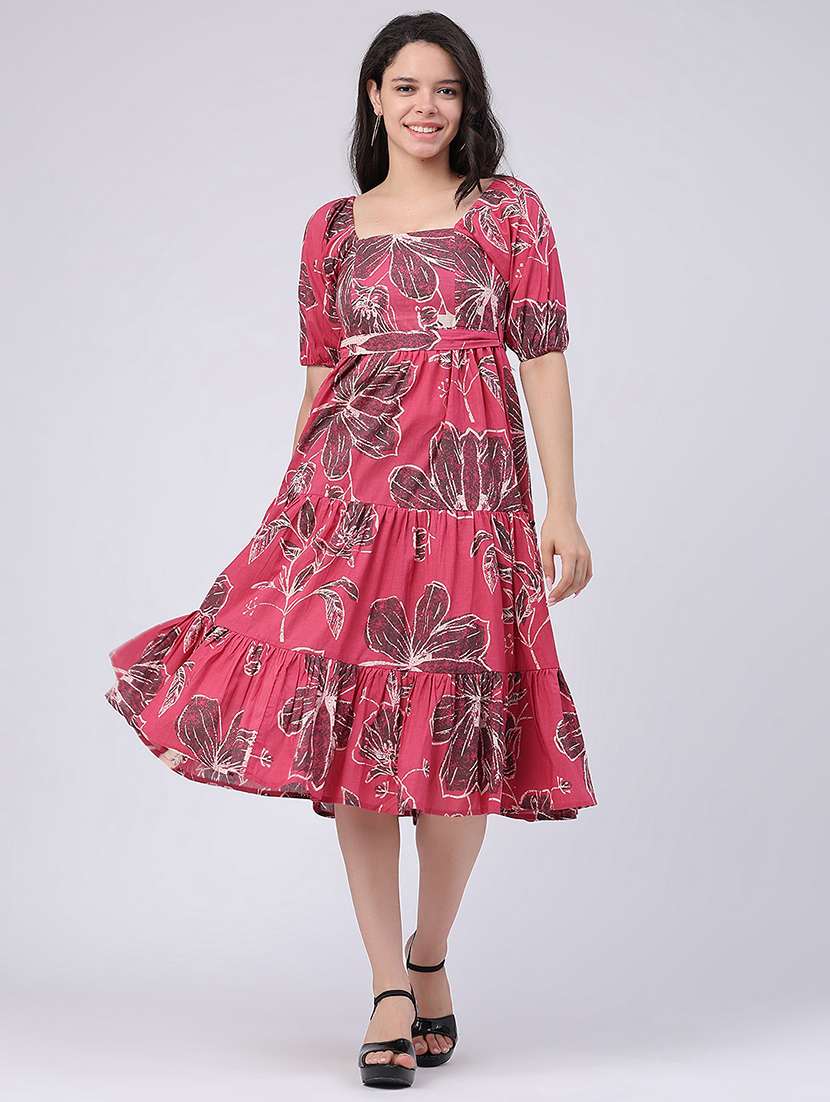 women printed short sleeves tiered dress - 22305869 -  Standard Image - 2