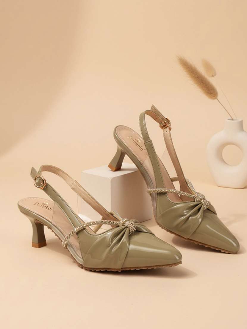 women embellished back strap pump