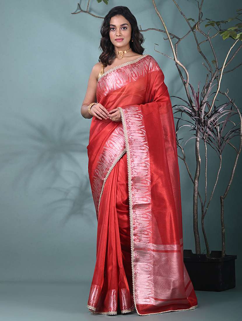 women solid with bordered saree with blouse