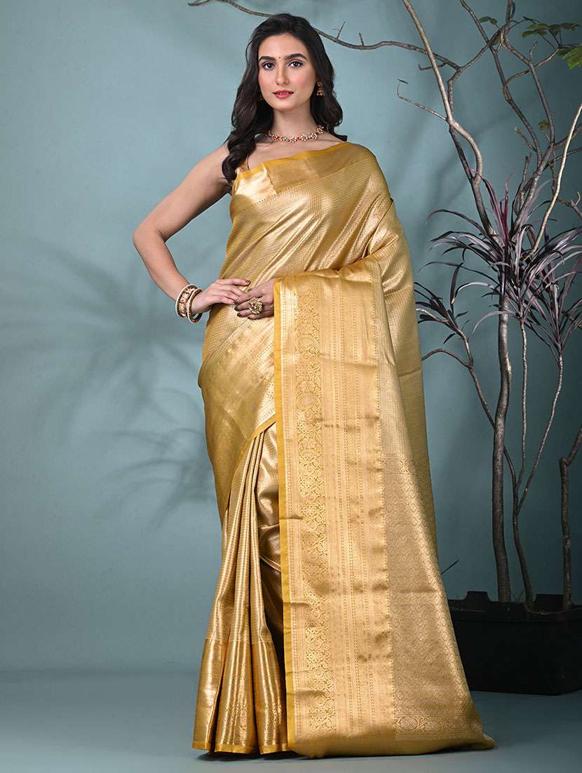 women self design kanjivaram saree with blouse