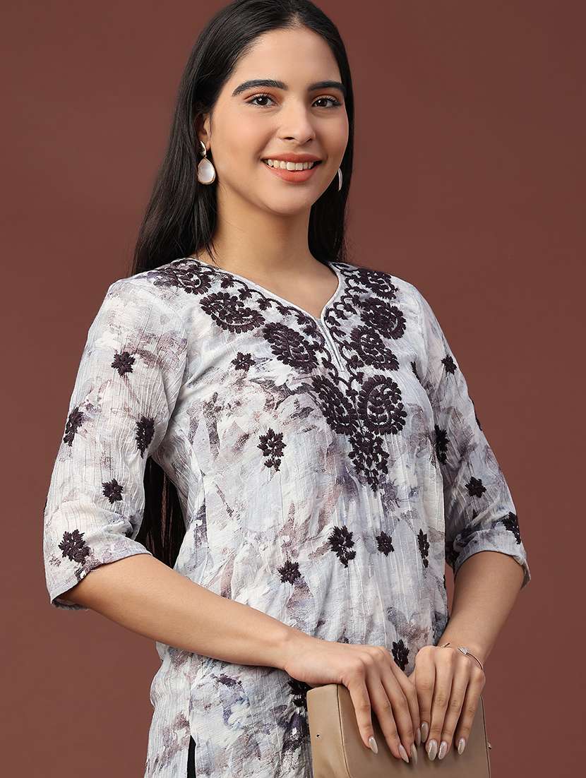 women printed three quarter sleeve straight kurti