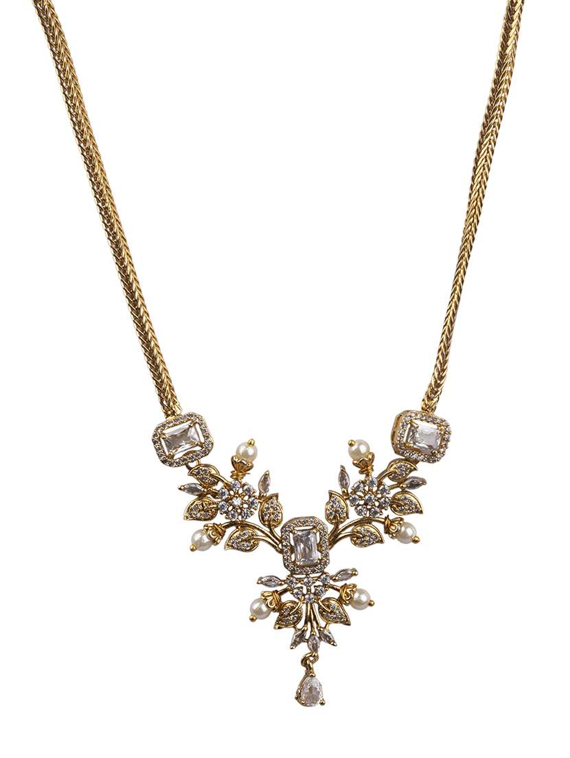 gold plated white ad flower design pendant necklace set - 22316917 -  Standard Image - 2