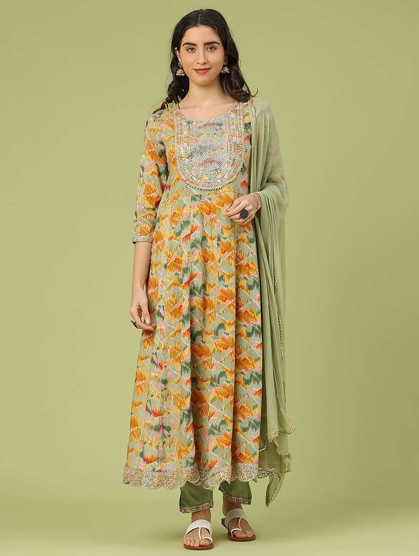 women printed three quarter sleeve kurta pant with dupatta set - 22317387 -  Standard Image - 2