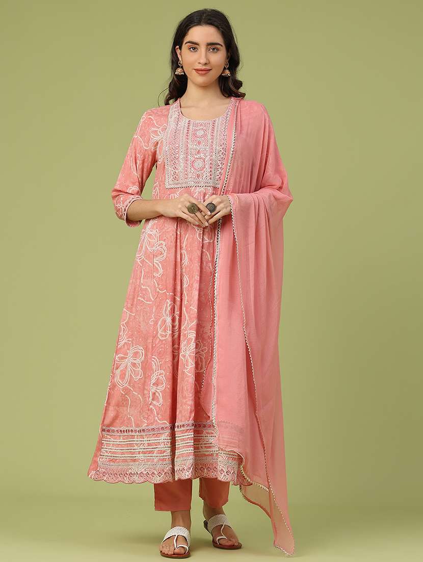 women floral three quarter sleeve kurta pant with dupatta set - 22317395 -  Standard Image - 2