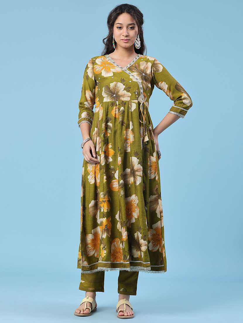 Women Printed Three Quarter Sleeves Kurta Pant Set With Dupatta - 22317456 -  Standard Image - 2