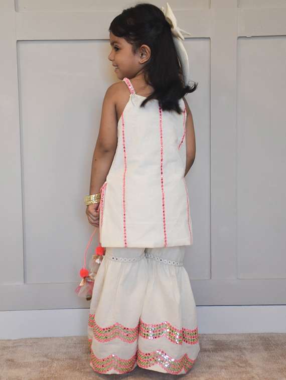 girls printed kurta and sharara set - 22317601 -  Standard Image - 2