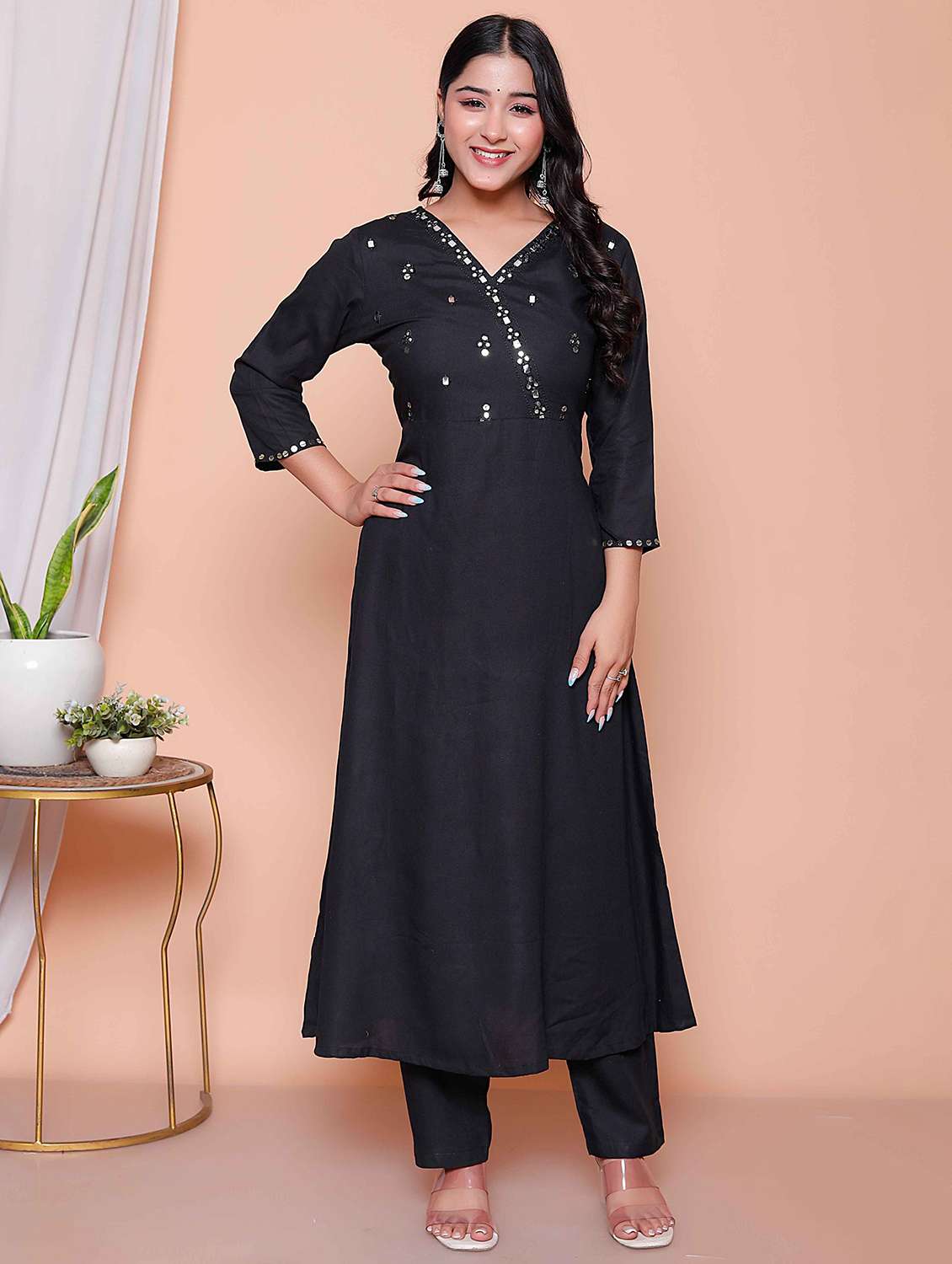 women solid with work three quarter sleeve kurta pant set