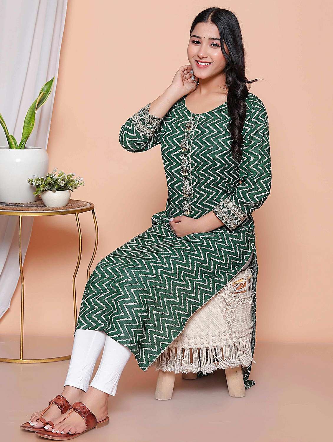 women chevron printed three quarter sleeve straight kurta - 22317797 -  Standard Image - 2